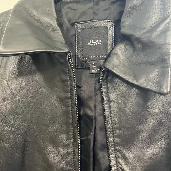 Leather jacket - Picture 2 of 9